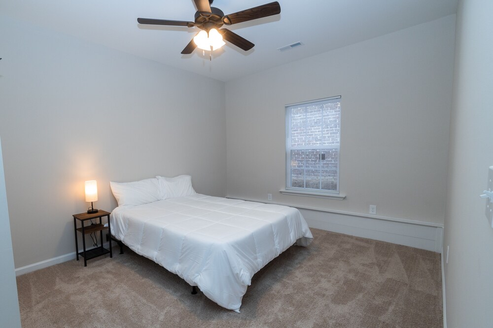 Family Sized New Construction Centralized in North Alabama Cullman Vrbo