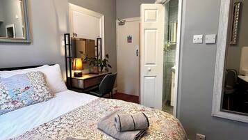 Classic Double Room | Free WiFi, bed sheets