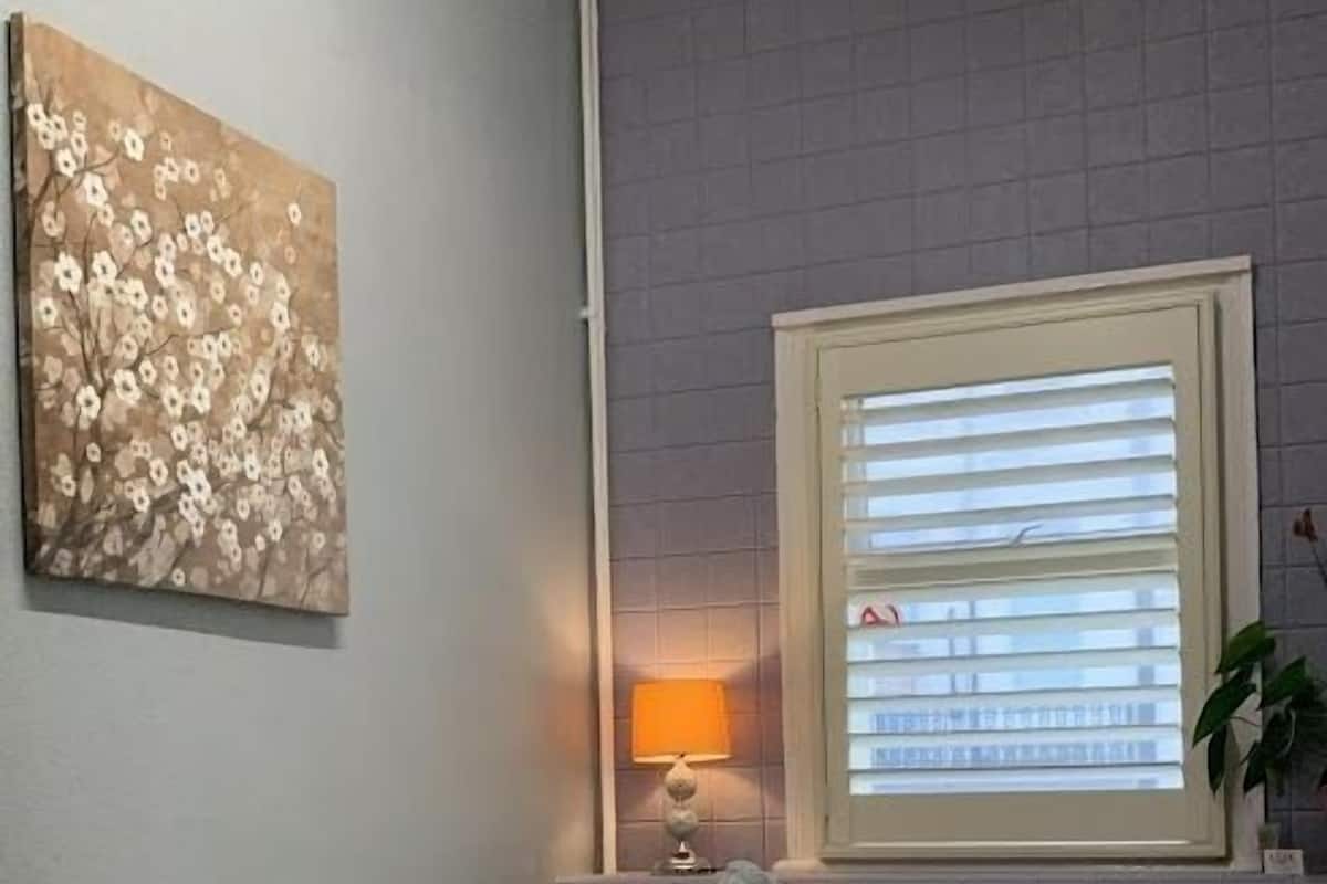 Single Room with External Bathroom (Opposite the Room)