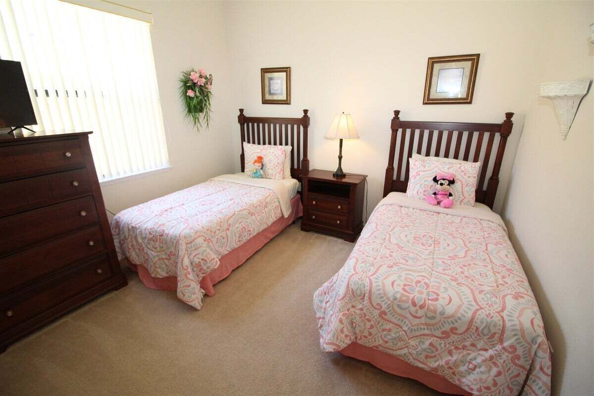 5 chambres, fer et planche à repasser, Wi-Fi gratuit, draps fournis