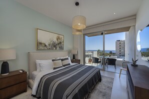 3 bedrooms, in-room safe, desk, iron/ironing board