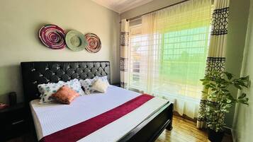 1 habitación, escritorio, tabla de planchar con plancha y wifi gratis