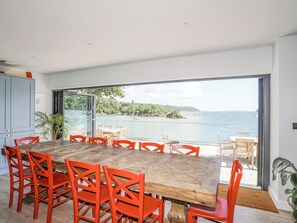 Dining - Ynys Faelog (Bangor)