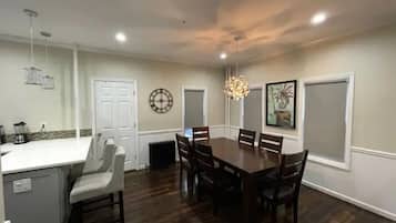 Fridge, microwave, dishwasher, cookware/dishes/utensils