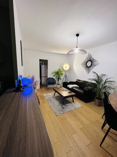 Cosy and Bright F2 Apartment