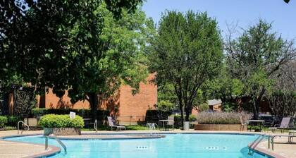 3B Lux 3bd 3bth Condo w/King/4 separate twin beds