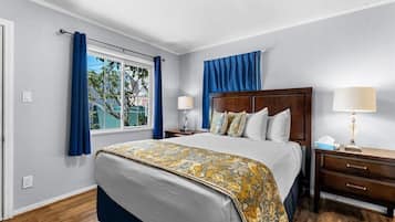 Caja de seguridad en la habitación y escritorio