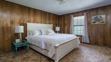 4 bedrooms, WiFi, bed sheets