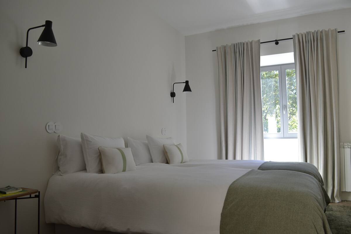 Deluxe Twin Room | Free WiFi