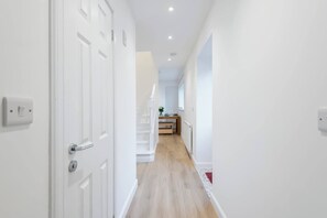 Interior - The Pinkish House - 4 bed home in the town centre (Blairgowrie)