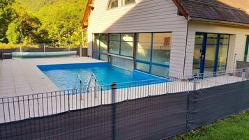 Piscine couverte, piscine extérieure