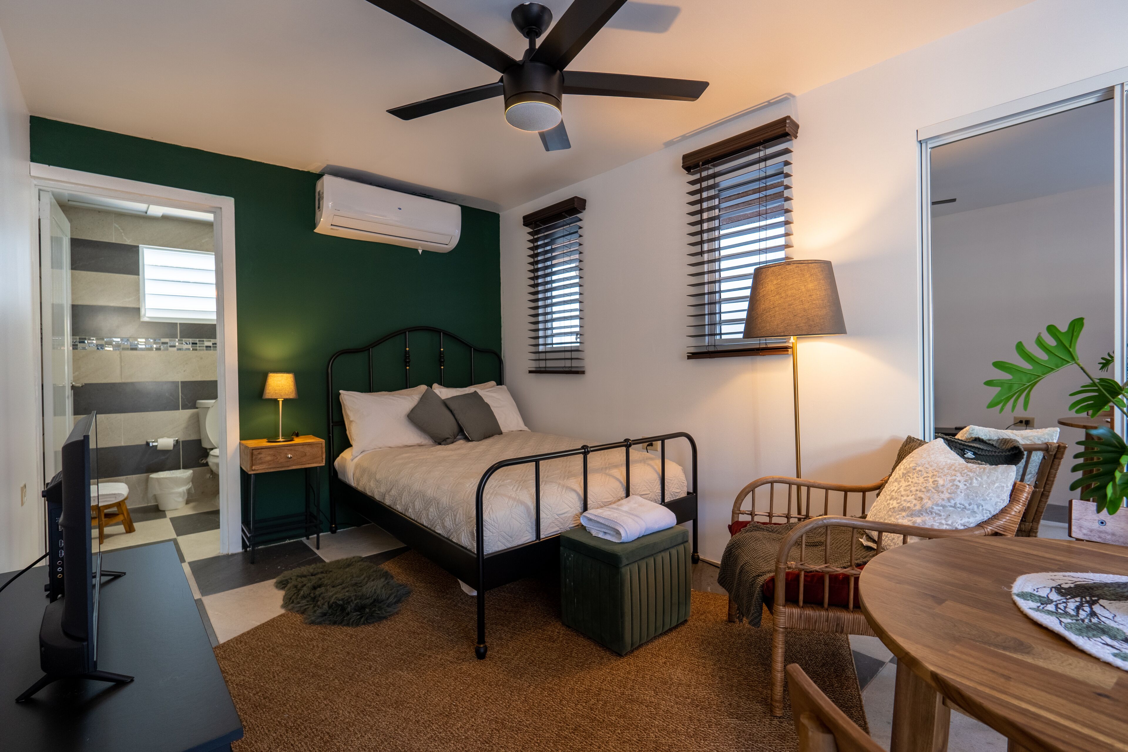 El Flamingo Beach Club