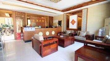 ๋ก๋น ๋ผ์ด์ง