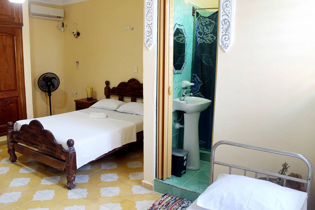 Superior-værelse til 3 personer | Individuelt design, individuel indretning, mørklægningsgardiner