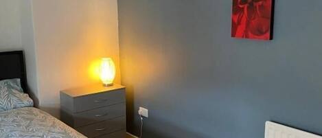 1 bedroom, iron/ironing board, free WiFi