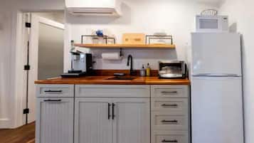 Fridge, microwave, coffee/tea maker, toaster