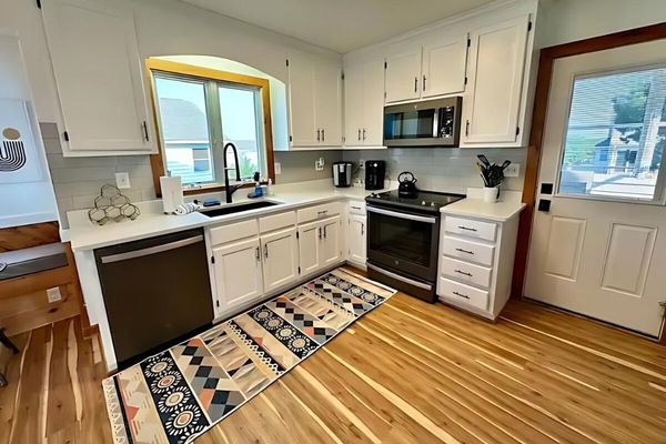 Refrigerador, microondas, horno, placa de cocina