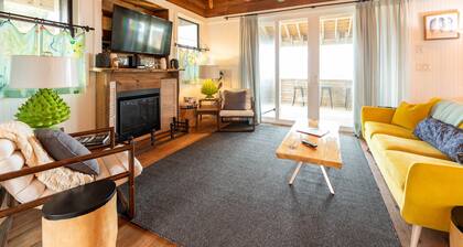 Waterfront Treasure - Main WIE House