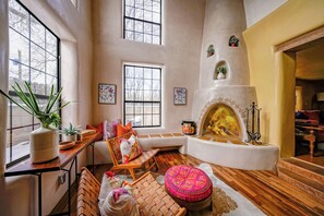 Smart TV, fireplace, DVD player