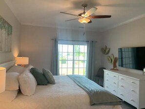 2 slaapkamers, een strijkplank/strijkijzer, gratis wifi, beddengoed