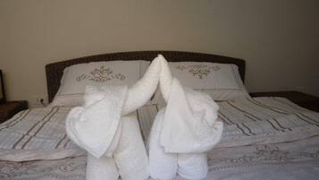 House | 2 bedrooms, free WiFi, bed sheets