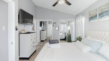 1 dormitorio, tabla de planchar con plancha, cuna de viaje y wifi