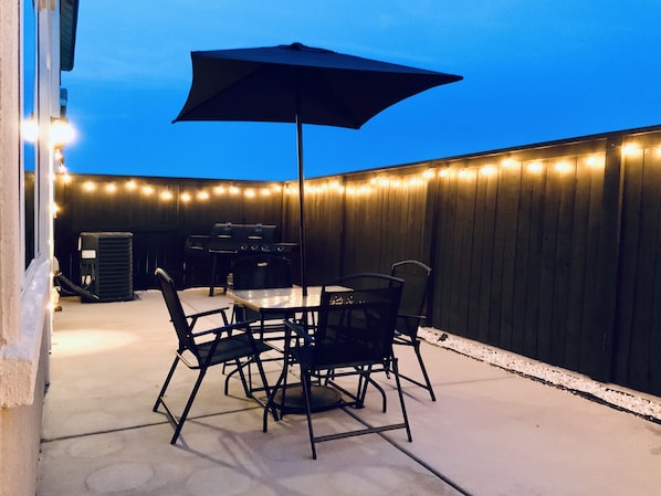 Outdoor dining