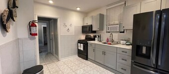 Dreamy & Newly Renovated. Close to Metlife & NYC !