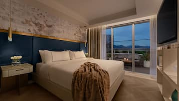 Suite, 1 Schlafzimmer (Opal Penthouse) | 1 Schlafzimmer, Zimmersafe, individuell dekoriert