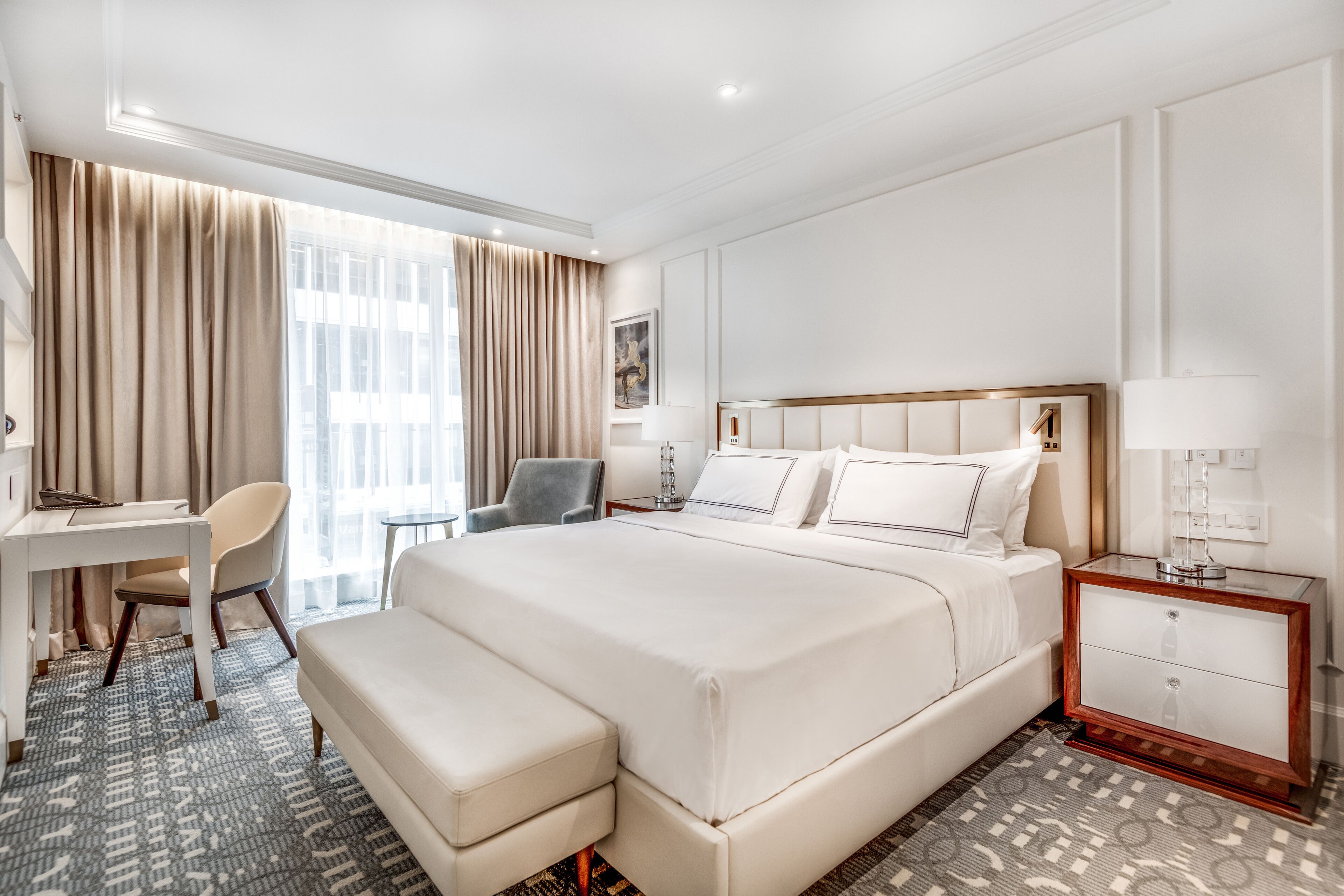 Room, 1 King Bed (Tanzanite) | In-room safe, individually decorated, individually furnished, desk