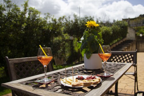 Villa Lina.Independent, with swimming pool and view of the Aeolian islands