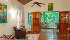 Pillow-top beds, individually decorated, individually furnished - The Cabins at Monkey Fall (San Ignacio)