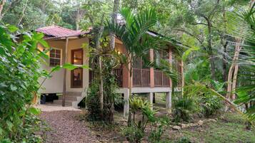 Family Cabin, 1 Bedroom, Refrigerator & Microwave, Garden View