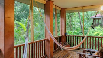 Family Cabin, 1 Bedroom, Refrigerator & Microwave, Garden View
