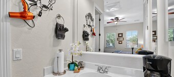 Elm Casita (Studio Apartment) by RedAwning