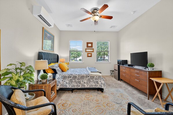 Iron/ironing board, WiFi