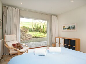 2 bedrooms, free WiFi, bed sheets - The Studio at Granny's Well (Mixtow, near Fowey)