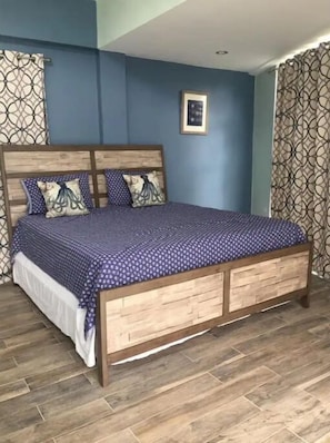 1 bedroom, bed sheets