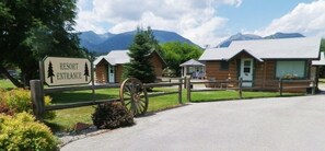 Front of property - Travellers Rest Cabins and RV Park (Darby)