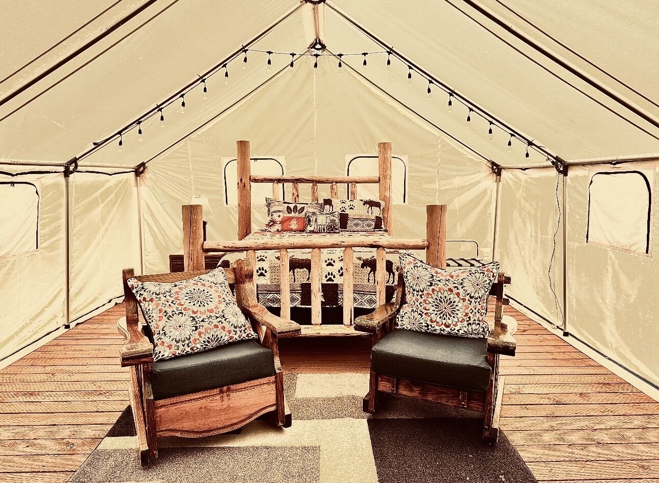 浪漫帐篷房 | 起居区