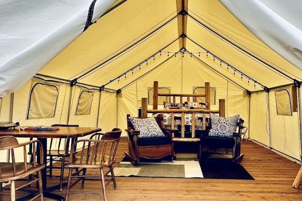 Lều phong cách lãng mạn | Khu phòng khách