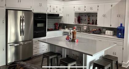 Train Depot_3 BR Home w/ Pool, Sand Volleyball and Pool Table