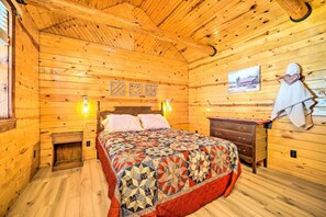 1 habitación, tabla de planchar con plancha y ropa de cama 