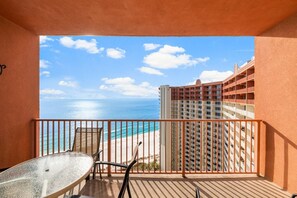 Property grounds - Beach Front Condo in Panama City Beach (Panama City Beach)