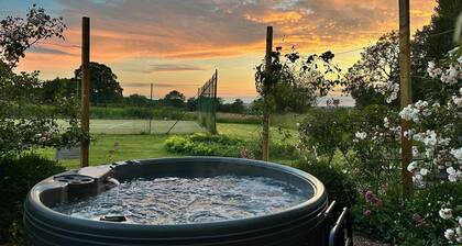 Kington Grange - sleeps 16 guests in 7 bedrooms