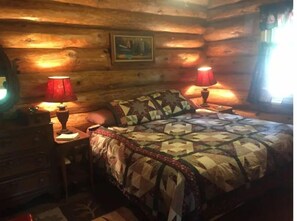 1 bedroom, travel cot, WiFi, bed sheets - Cozy cottage trails, trout fishing & fireplace. (Marcell)