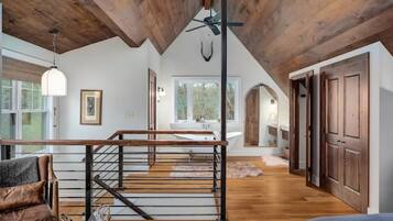 2 Schlafzimmer, Bügeleisen/Bügelbrett, kostenloses WLAN, Bettwäsche