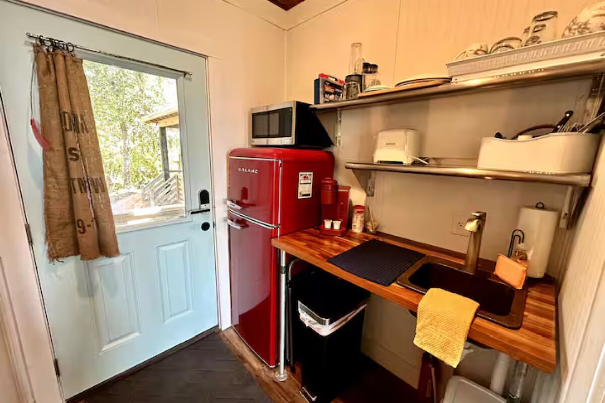 Fridge, microwave, coffee/tea maker, toaster
