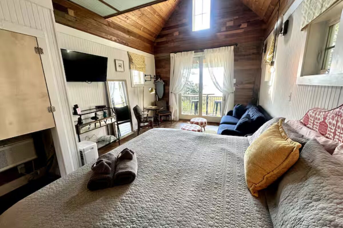 1 chambre, fer et planche à repasser, Wi-Fi gratuit, draps fournis