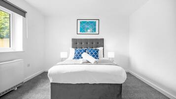 2 bedrooms, iron/ironing board, travel cot, free WiFi